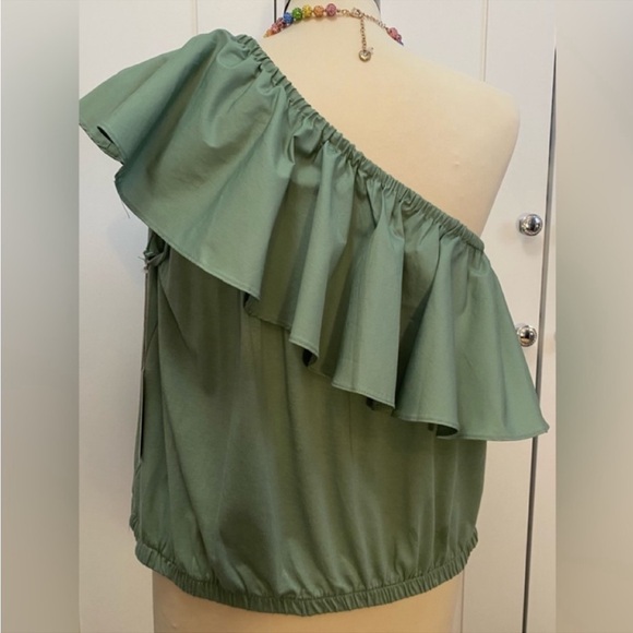 Ruffle Slanted Shoulder Top In Shady Hollow Green Sz LG NEW! - Picture 3 of 4